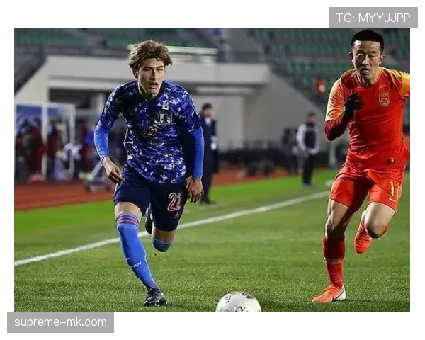 蹬踏动作如何判定？裁判依据哪些细节决定是否红牌？