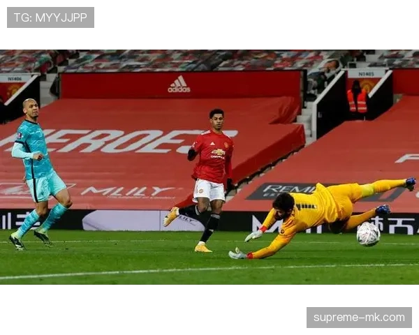 曼联关键比赛抗压能力不足问题凸显，对赛季争冠形势形成制约